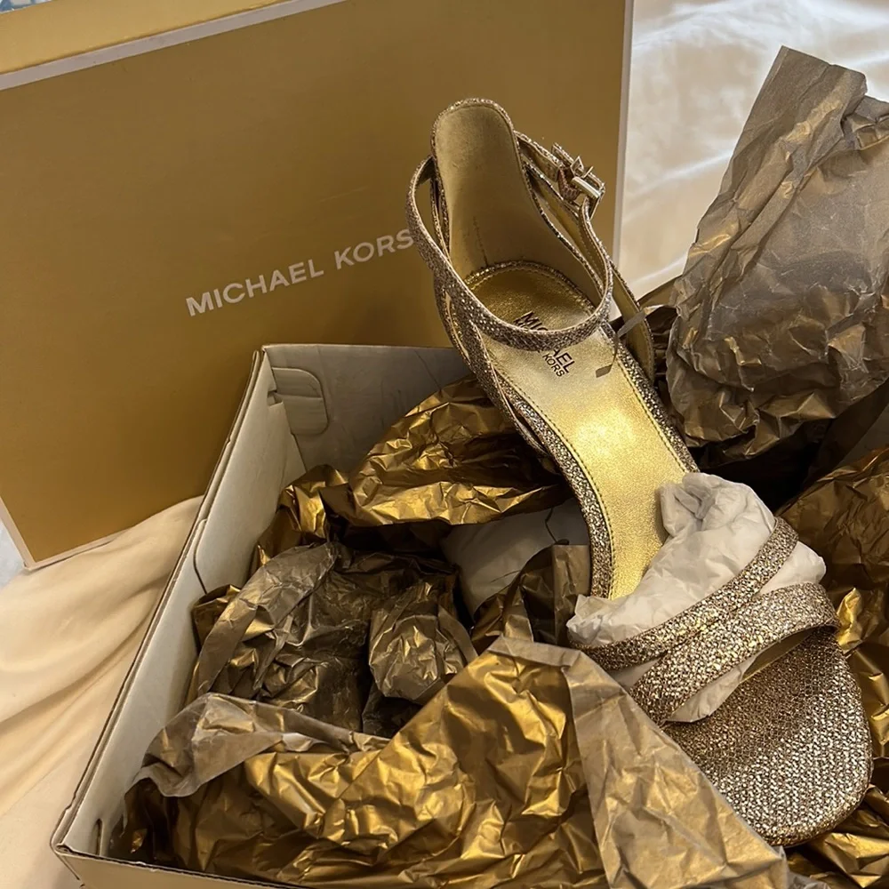 Michael Kors Kimberly Sandals Gold - Picture 3 of 5